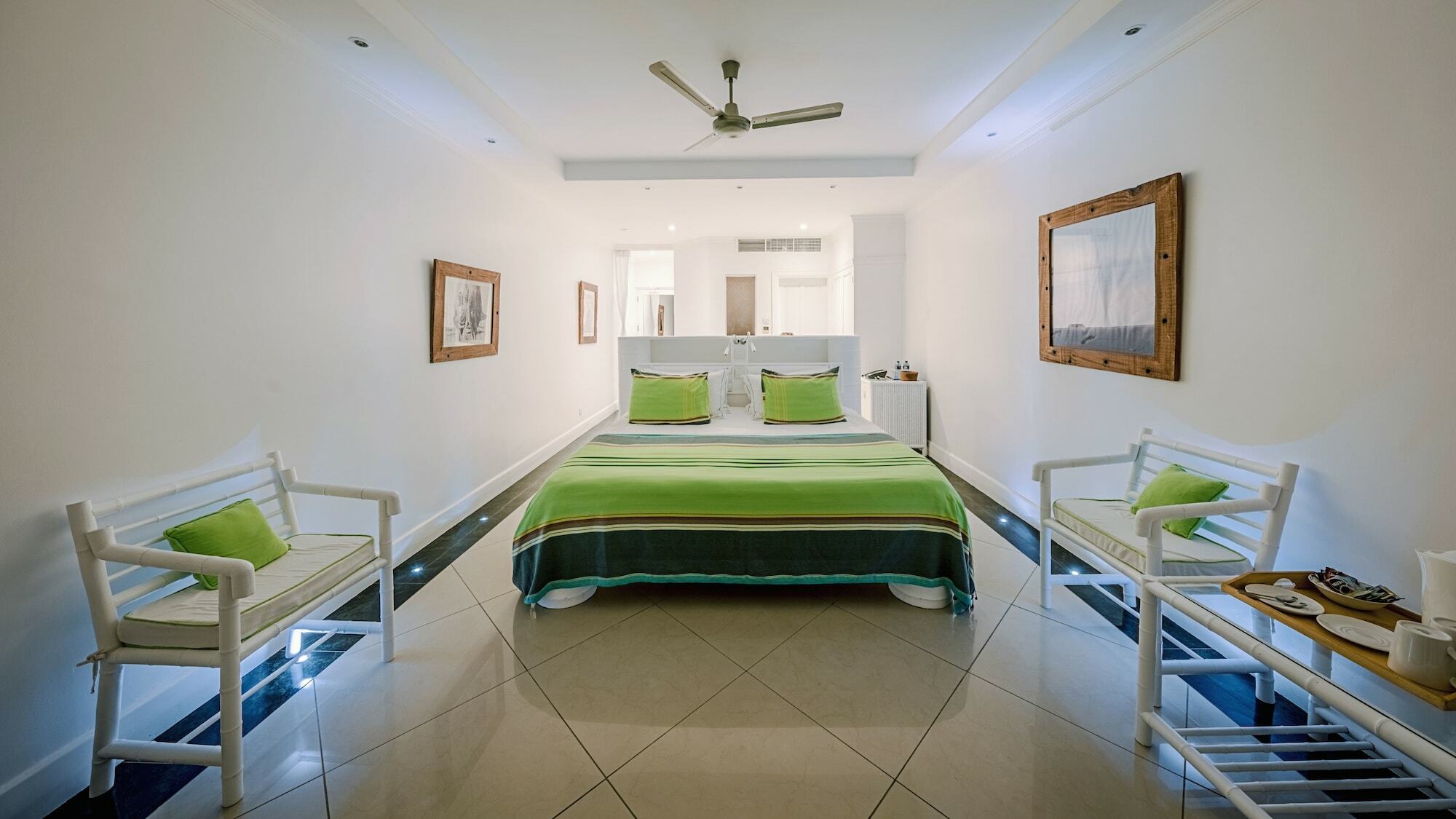 Hemingways Watamu Hotel Exterior photo